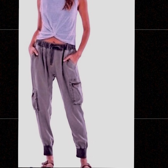 NWT Young Fabulous & Broke Juniper Cargo Jogger - Picture 1 of 7